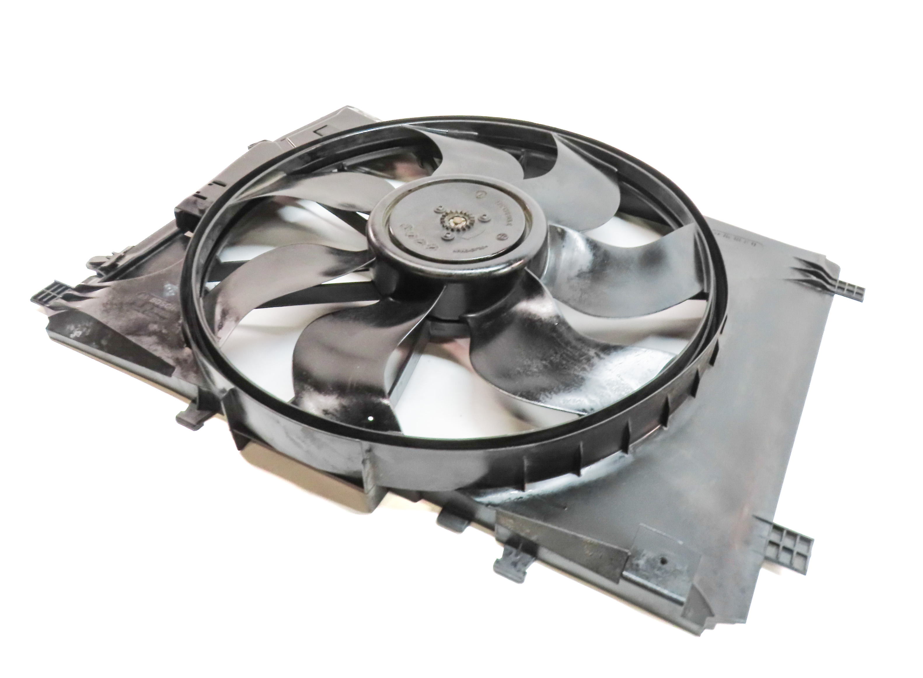 08-17 MERCEDES B C E CLA CLS GLK SLK (W207 W204 X204 W212) RADIATOR COOLING FAN — exact item pictured